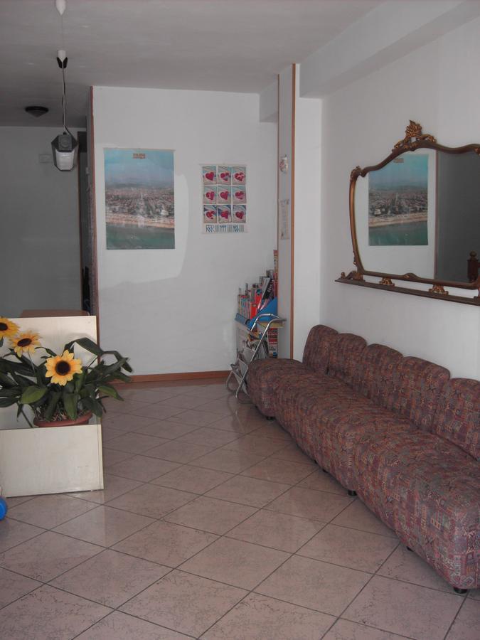 Residence Monaco Appartamenti ริมินี ภายนอก รูปภาพ