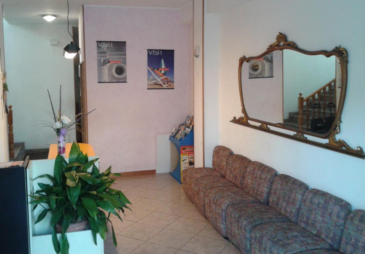Residence Monaco Appartamenti ริมินี ภายนอก รูปภาพ