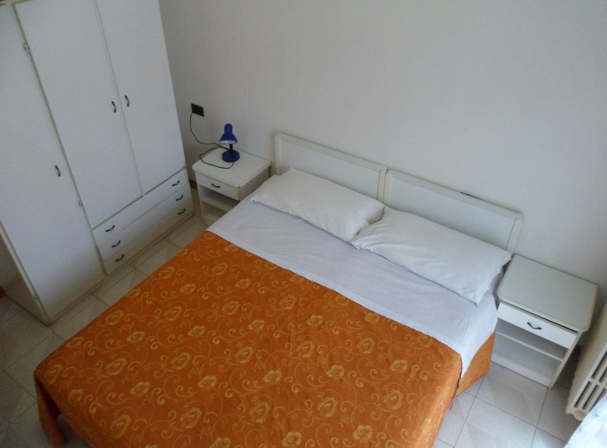 Residence Monaco Appartamenti ริมินี ภายนอก รูปภาพ