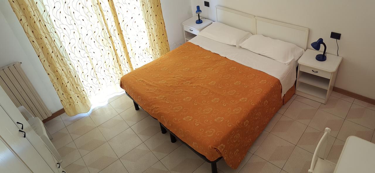 Residence Monaco Appartamenti ริมินี ภายนอก รูปภาพ