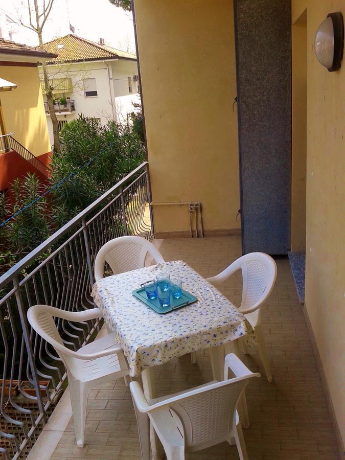 Residence Monaco Appartamenti ริมินี ภายนอก รูปภาพ